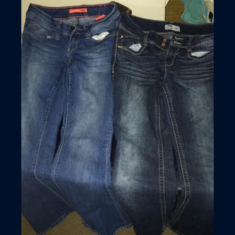 Female Jeans - Picture 3 of 16